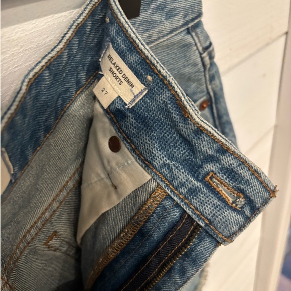 Madewell  Relaxed Denim shorts distressed in size 27. Great condition! - Picture 11 of 11
